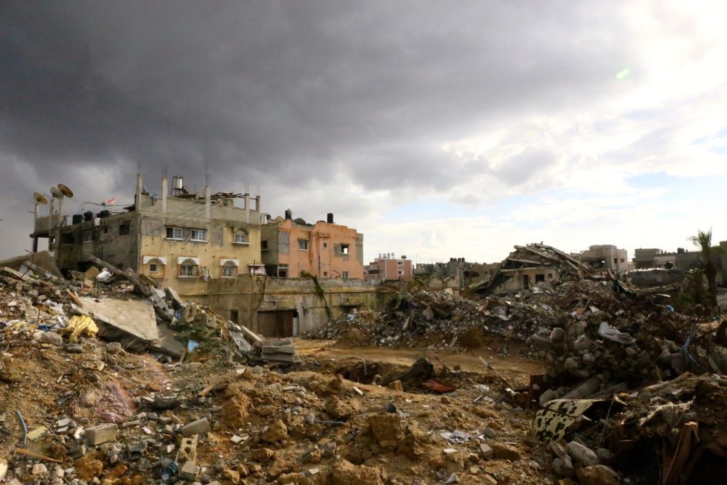 Criza umanitară se acutizează în Fâșia Gaza în urma furtunii de iarnă: sute de mii de palestinieni au rămas fără adăpost și resurse esențiale Furtuna de iarnă care a lovit Fâșia Gaza a adus, în ultimele zile, o nouă încercare pentru populația deja aflată în criză profundă