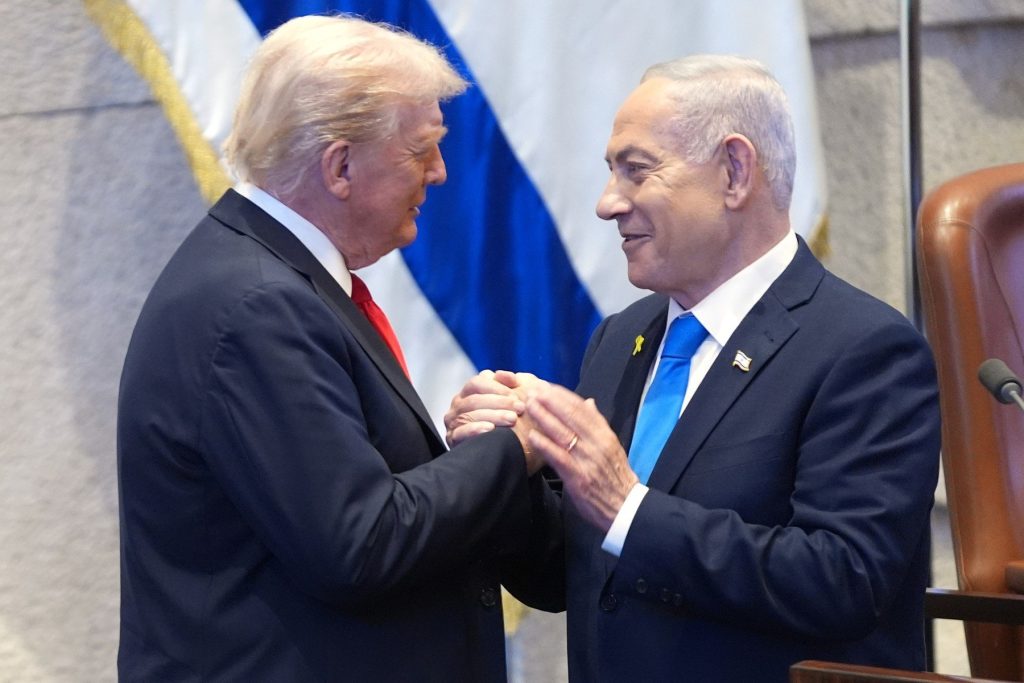 Președintele Donald Trump și-a exprimat recent nemulțumirea profundă față de acuzațiile lansate de Rusia, care susține că Ucraina ar fi încercat să atace una dintre reședințele lui Vladimir Putin din nordul țării