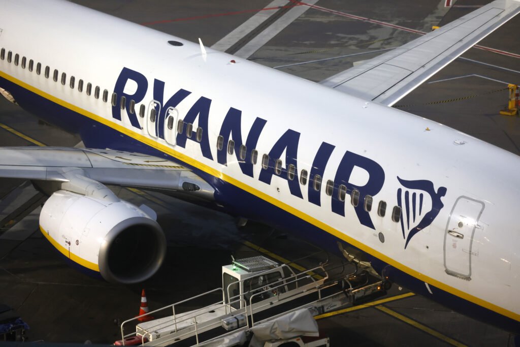 Ryanair va oferi gratuit internet la bord pentru pasageri