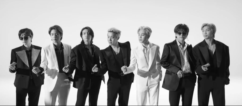 BTS lansează album în martie și anunță turneu mondial