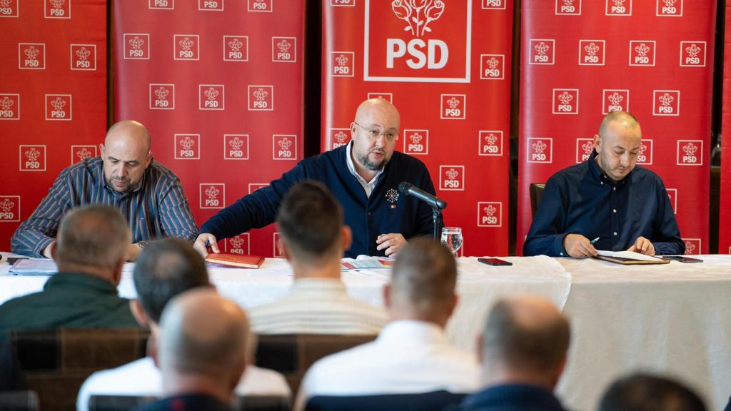 Constantin Rădulescu, liderul social-democraților din Vâlcea, și-a reafirmat recent sprijinul pentru menținerea partidului său în postura de partid de guvernare, accentuând totodată că ieșirea din coaliție ar trebui să vizeze mai ales partenerii de la PNL și USR