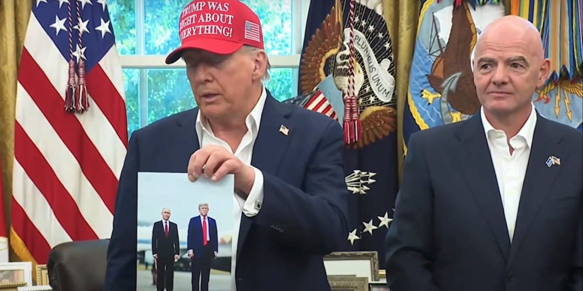 Donald-Trump-anunta-tragerea-la-sorti-pentru-mondialul-de-Fotbal-din-2026.jpg - JurnalDirect