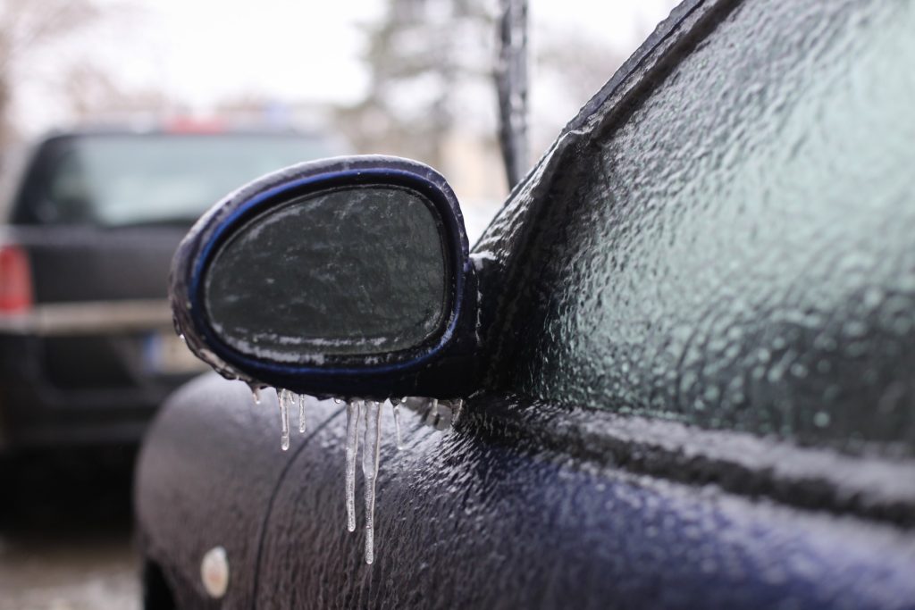 COD GALBEN de ploi și polei în București și județe, sâmbătă dimineață