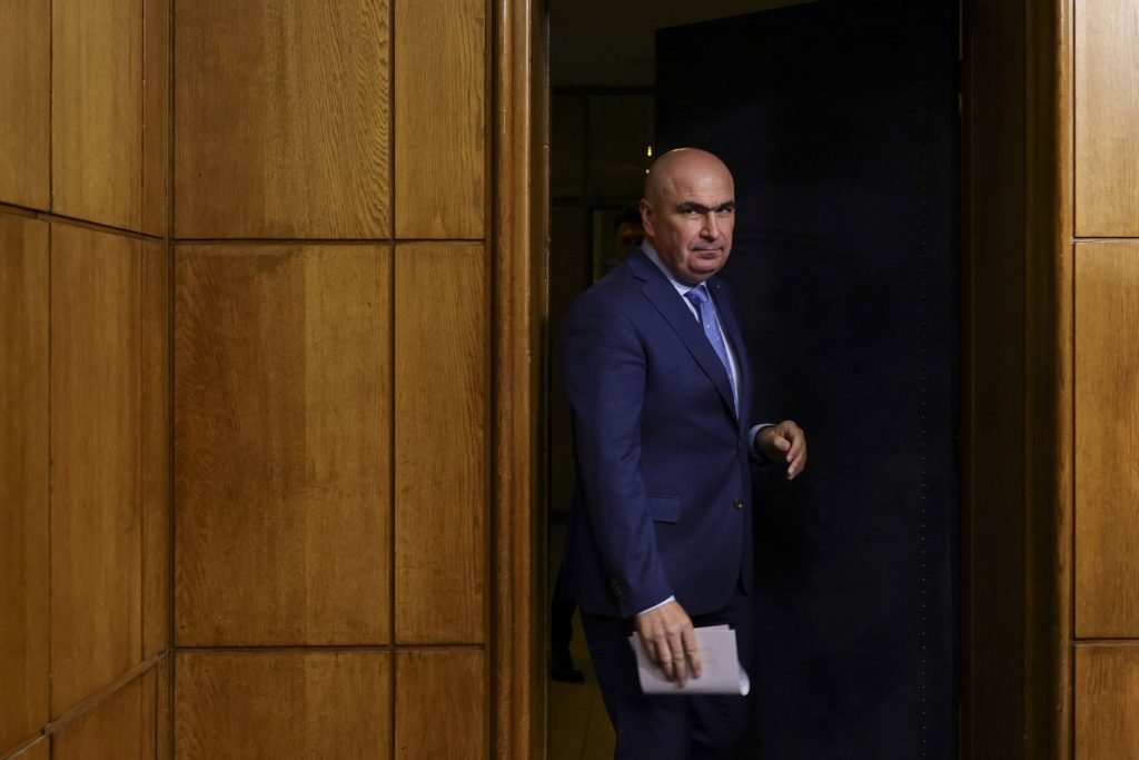 Bolojan: Trebuie majorată vârsta de pensionare în toate sectoarele