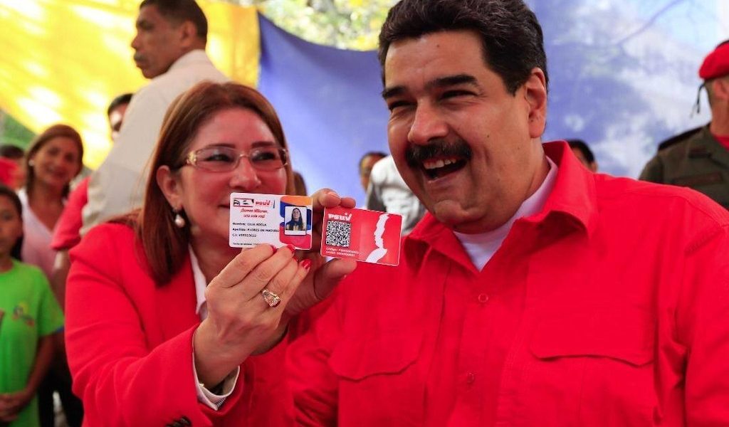 Nicolas-Maduro-Cilia-Flores-Venezuela.jpg - JurnalDirect
