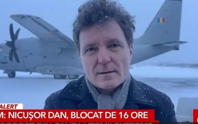 Nicusor-Dan-blocat-in-aeroport-la-Paris.jpg - JurnalDirect