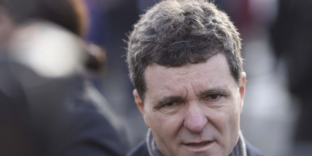 Nicusor-Dan-obosit-trist.jpg - JurnalDirect