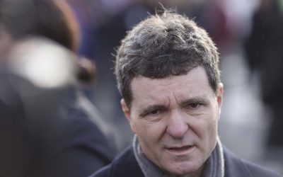 Nicusor-Dan-obosit-trist.jpg - JurnalDirect