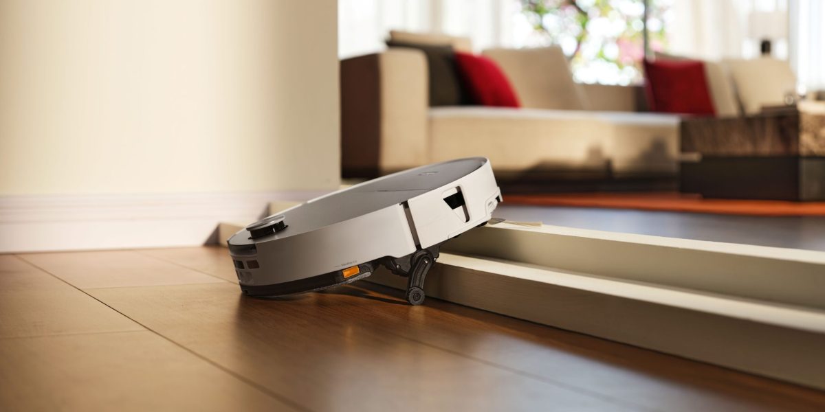 Roborock-Saros-20-Sonic-scaled.jpg - JurnalDirect