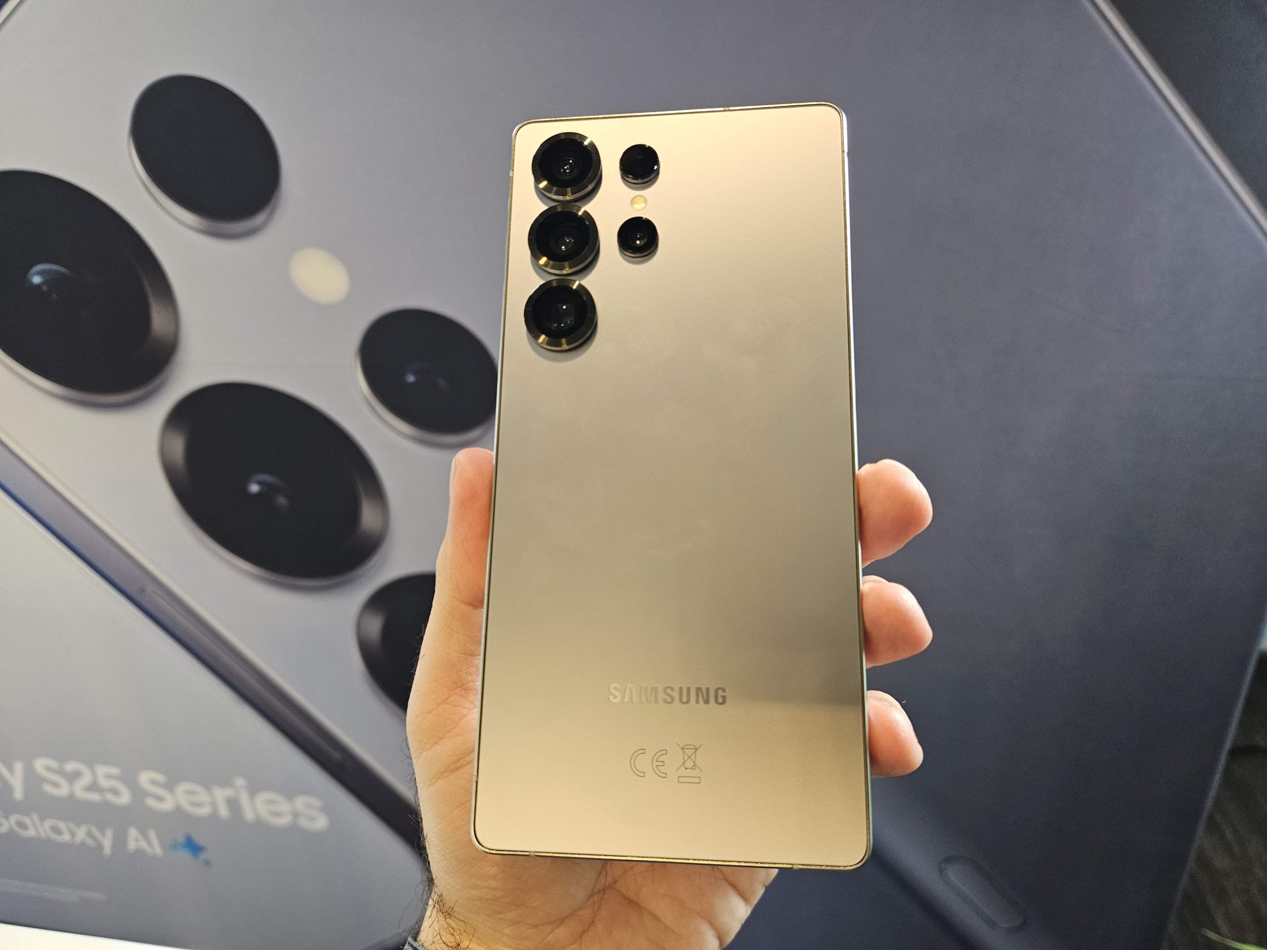 Samsung organizează, în premieră în ultimii ani, un eveniment de lansare diferit pentru noile smartphone-uri din seria Galaxy S, anunțând debutul oficial al Galaxy S26, S26+ și S26 Ultra pe 25 februarie, în San Francisco