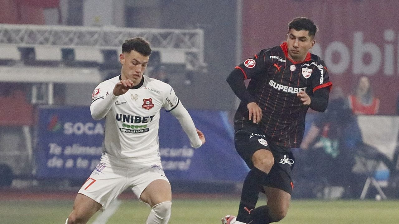 Hermannstadt și Dinamo București, pe cale de a-și revendica gloria în Liga I Se anunță o seară electrizantă pe stadionul din Sibiu, unde echipele AFC Hermannstadt și FC Dinamo București se pregătesc să se confrunte în cadrul Superligii de fotbal românești