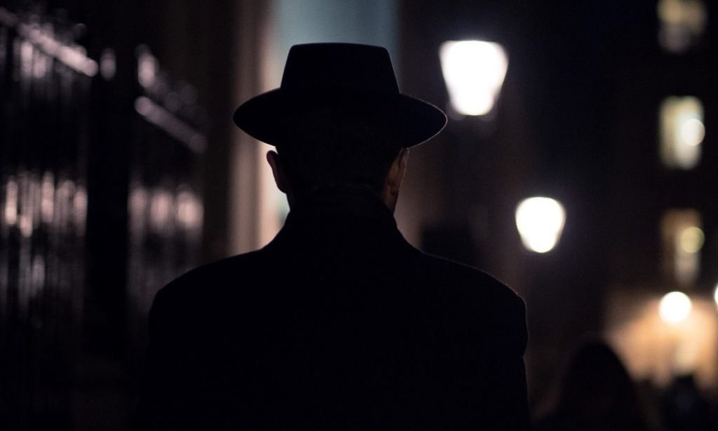 Teama de spionaj intensificată: oficialii iranieni anunță arestarea unui cetățean străin suspectat de activități de spionaj pentru Mossad Autoritățile iraniene au făcut recent o declarație dramatică cu privire la o audiere care premiază suspiciunile de spionaj în cadrul țării