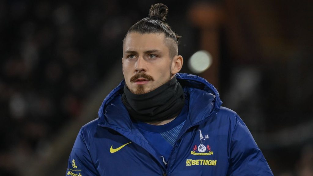 Meci de foc în FA Cup: Tottenham primește vizita lui Aston Villa Astăzi, de la ora 19:45, pasionații de fotbal pot urmări un duel spectaculos în FA Cup, între Tottenham Hotspur și Aston Villa