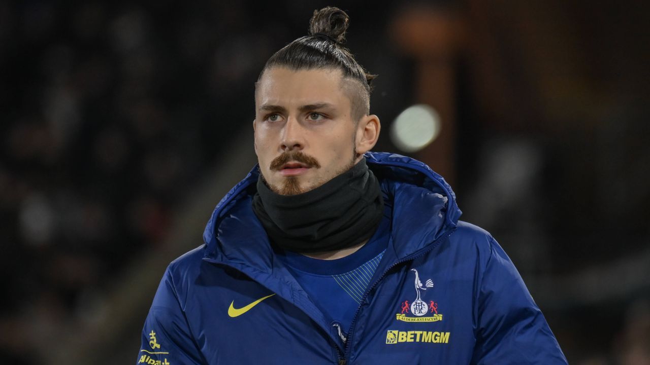 Meci de foc în FA Cup: Tottenham primește vizita lui Aston Villa Astăzi, de la ora 19:45, pasionații de fotbal pot urmări un duel spectaculos în FA Cup, între Tottenham Hotspur și Aston Villa