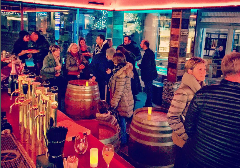 foto-interior-bar-explozie-elvetia-alpi-Constellation-Crans-Montana-2-1.png - JurnalDirect