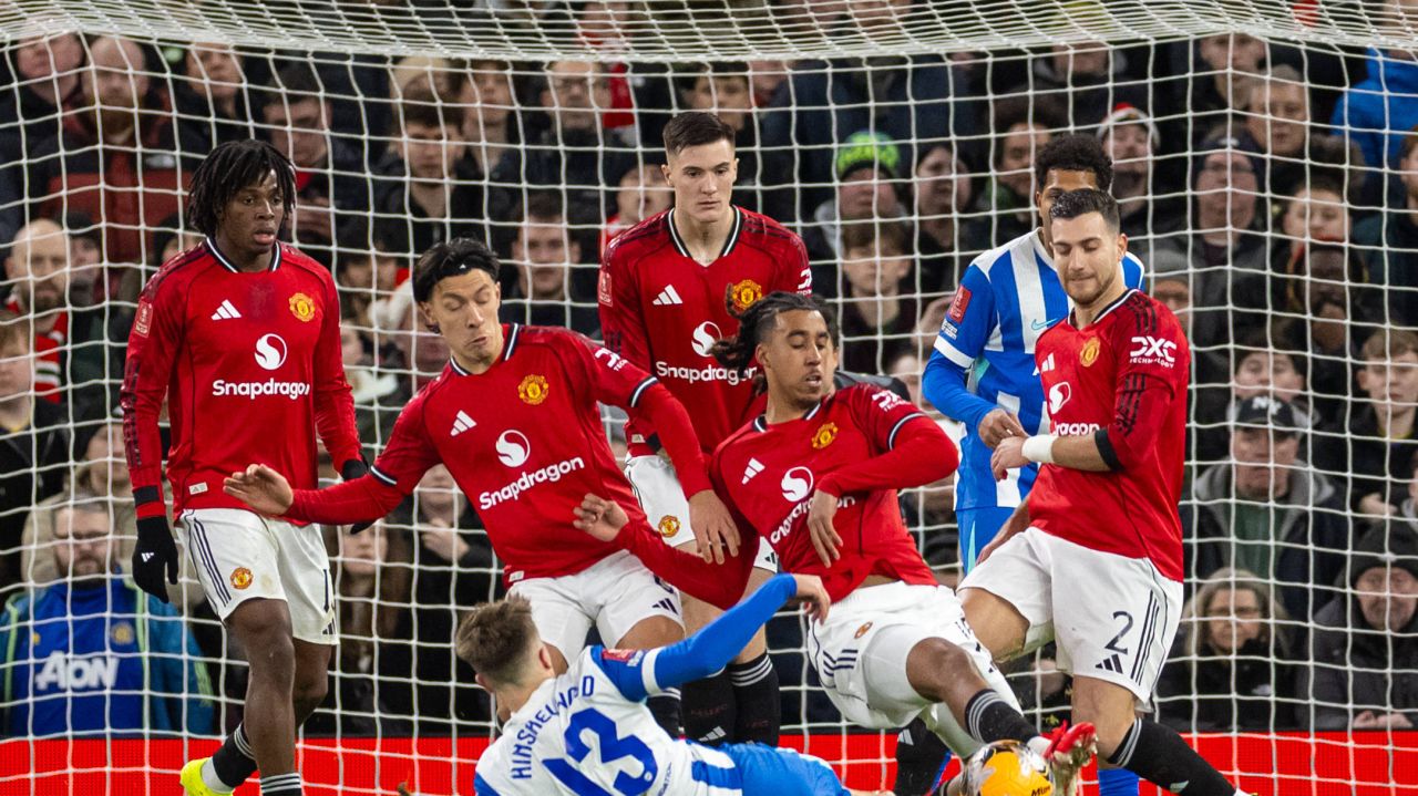 Manchester United, eliminată pe teren propriu în Cupa Angliei!
