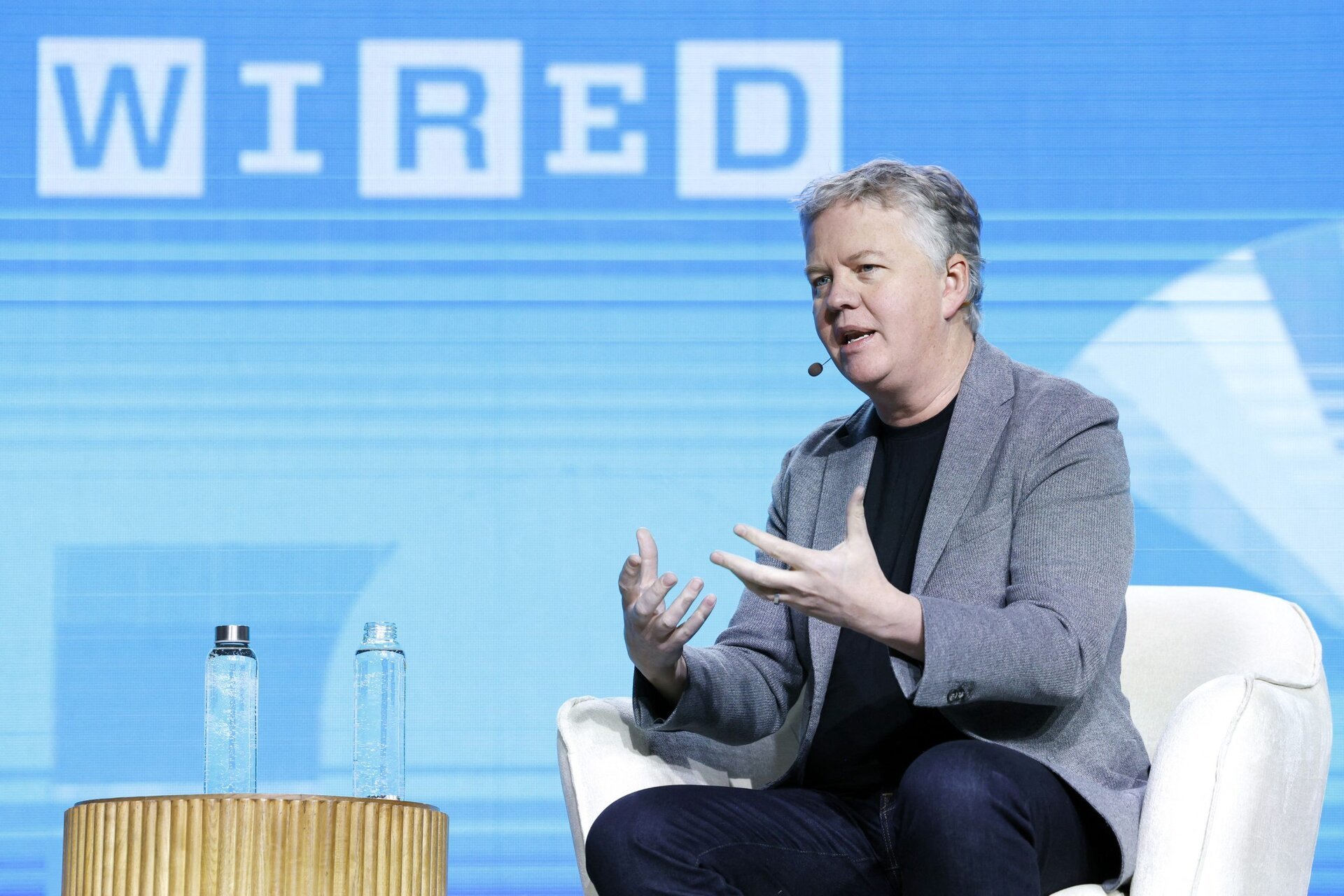 Cloudflare amenință că părăsește Italia în semn de protest după amenda de peste 14 milioane de euro Conflictul dintre gigantul tehnologic Cloudflare și autoritățile italiene de reglementare a escaladat recent, după ce compania americană a fost amendată cu peste 14 milioane de euro pentru nerespectarea legislației anti-piraterie