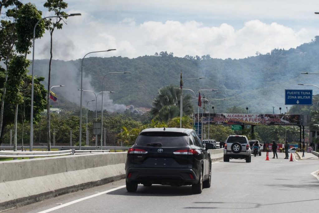 Venezuela, o țară aflată de ani buni în criză politică, socială și economică, a fost zguduită recent de o veste care părea de nedescris: posibilitatea capturării și înlăturării președintelui Nicolás Maduro