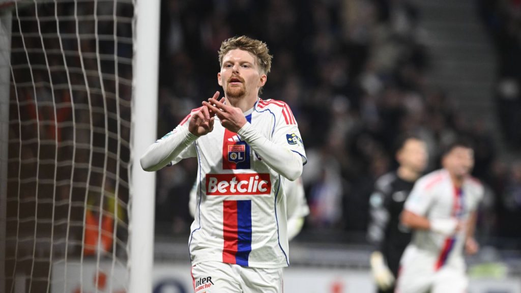 Lyon își revine în Ligue 1: Victorie convingătoare împotriva concurenților Lyon a obținut o victorie esențială în Ligue 1, învingând echipa rivală cu 3-1, consolidându-și astfel poziția în clasament și oferind fanilor motive de optimism pentru restul sezonului