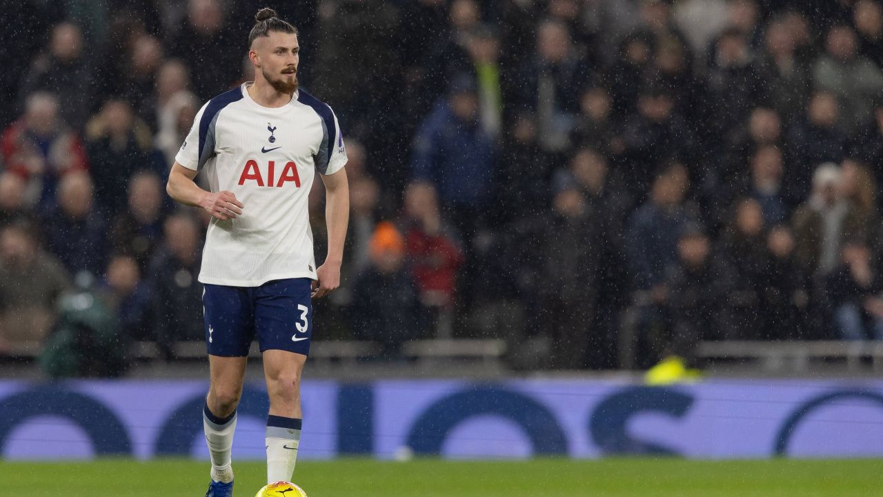 Radu Drăgușin, apreciat de englezi după eșecul cu Newcastle