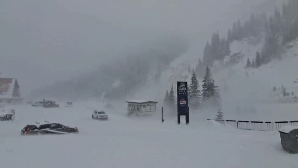 Trafic intens blocat în mai multe zone ale țării din cauza accidentelor, viscolului și șantierelor rutiere Dimineața zilei de miercuri a adus o serie de dificultăți majore pentru șoferii care circulau pe drumurile din România