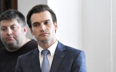 România solicită comisie parlamentară pentru IA, algoritmii influențează alegeri și consumul

¿Vrei o variantă și mai scurtă sau cu alte accente?