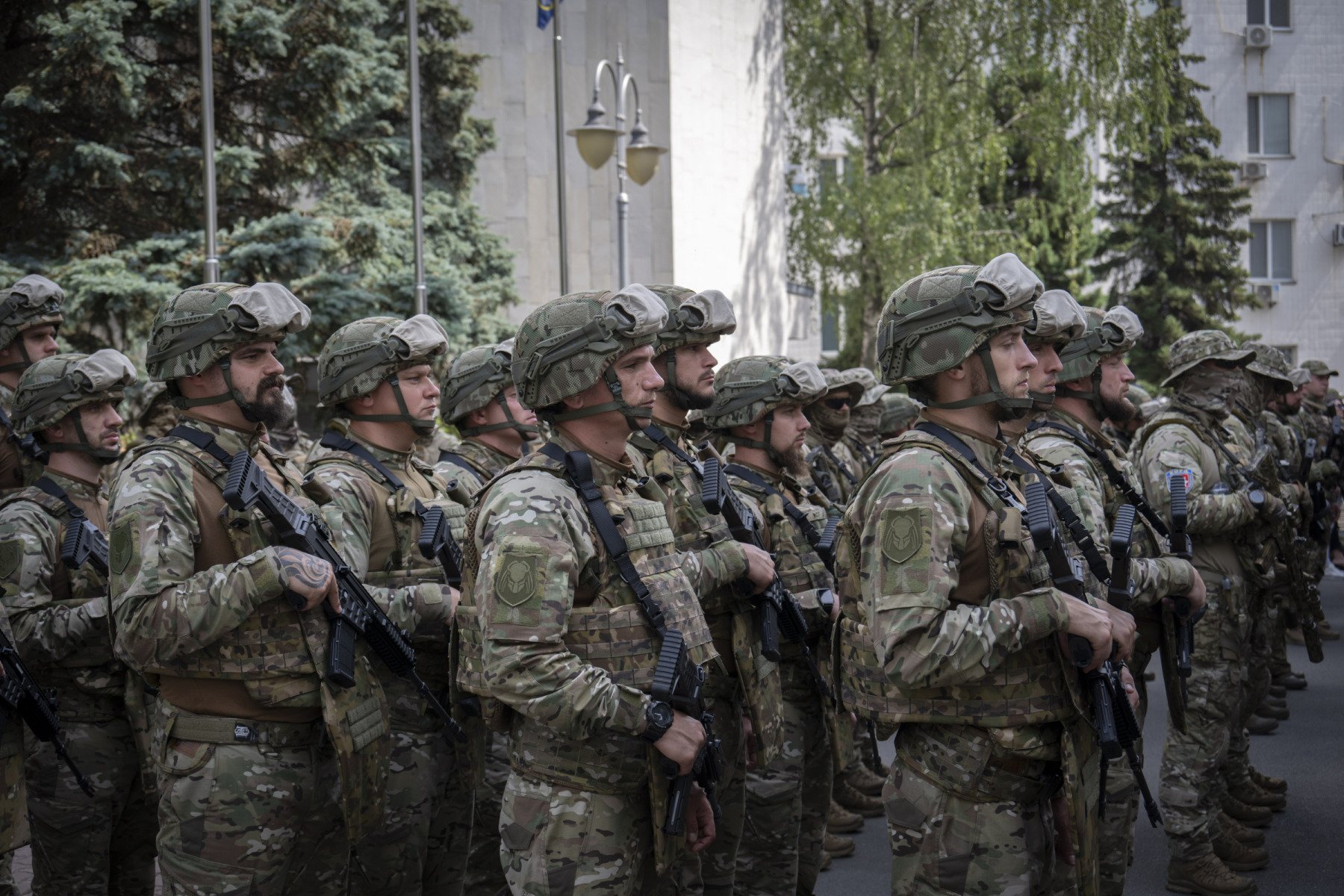 Val de incidente în Ucraina: noi atacuri asupra patrulelor de recrutare în două regiuni cheie Ucraina continuă să fie scena unor incidente violente în contextul eforturilor sale de recrutare pentru armată, în timp ce tensiunile din regiune rămân extrem de ridicate