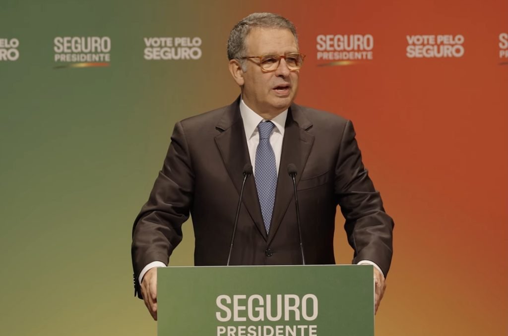 Portughezii au ieșit duminică dimineață la urne pentru a-și desemna viitorul președinte într-un al doilea tur al alegerilor prezidențiale extrem de incert, într-un context marcat de provocări majore pentru țară și de o campanie electorală tumultoasă