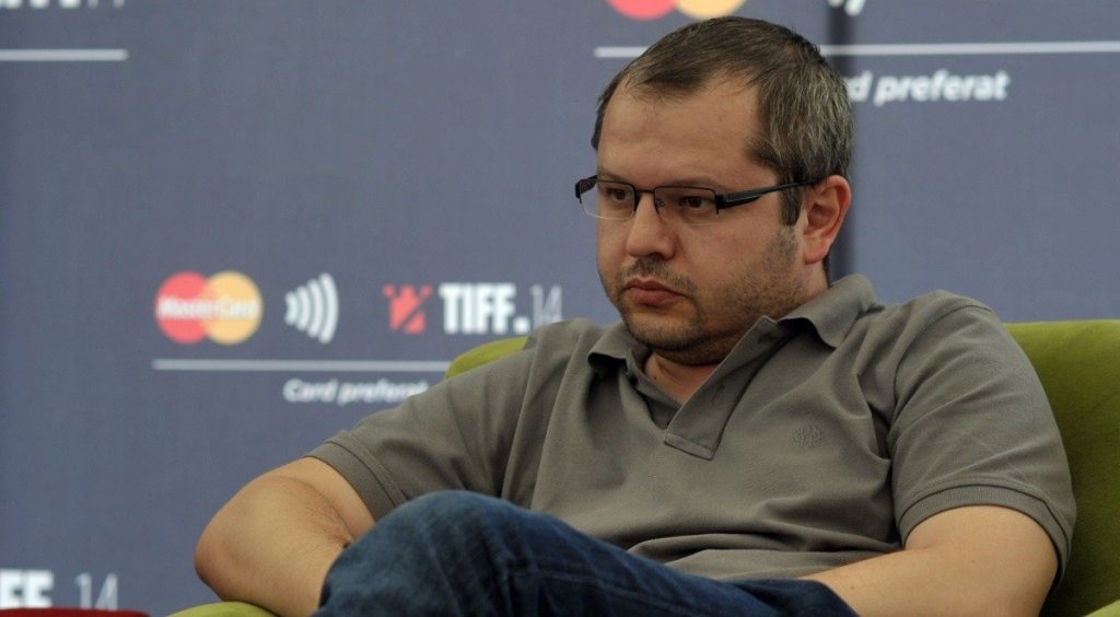 Regizori de top din întreaga lume, inclusiv din România și Mexic, beneficiază de o oportunitate de finanțare importantă pentru proiectele lor cinematografice Cea mai recentă inițiativă a Fundației Prada oferă o șansă semnificativă pentru cineaștii emergenți și consacrați de pe mapamond