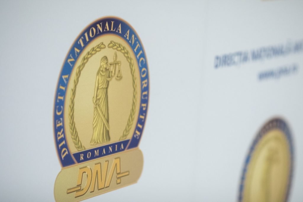 Reprezentanții Direcției Naționale Anticorupție (DNA) au confirmat, recent, existența unei anchete în desfășurare la Inspectoratul Școlar Județean Constanța, pe fondul unor suspiciuni grave legate de nereguli în evidența contabilă a instituției