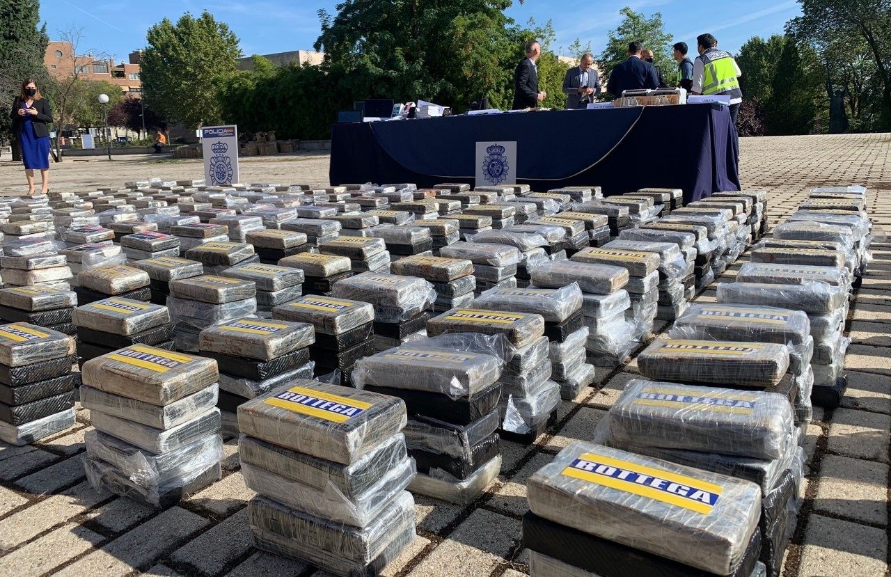 Peste 137 de kilograme de cocaină, ascunse într-un camion provenit din Spania, au fost capturate de autoritățile franceze în sud-vestul țării