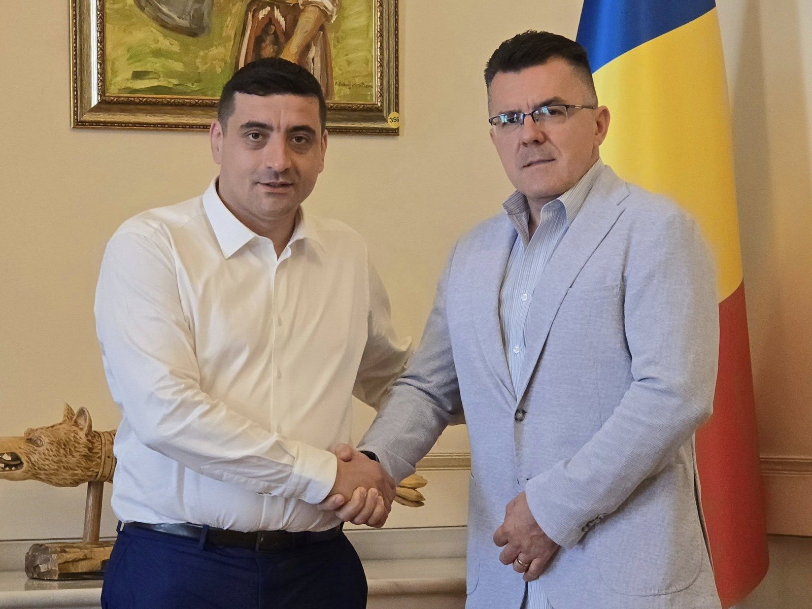 Dan Dungaciu, prim-vicepreședinte al formațiunii extremiste AUR, și-a început recent o strategie aparent diferită de cea a liderului partidului, George Simion, scoțând la iveală indicații clare privind o schimbare în modul de comunicare și poziționare politică