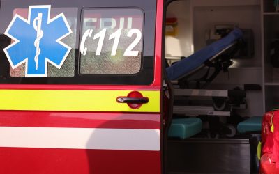 Un incident grav s-a petrecut ieri pe o stradă din comuna Șelimbăr, județul Sibiu, lăsând autoritățile locale în alertă și sublinind pericolul consecințelor neglijenței în trafic sau al unor situații neașteptate în familii