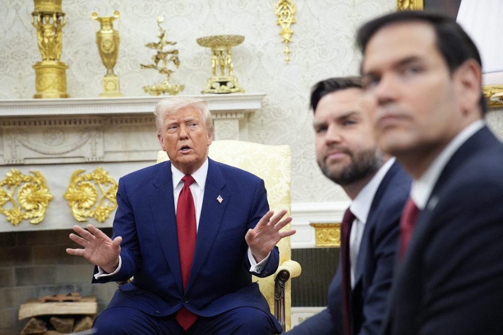 Administrația Trump îmbrățișează o abordare caldă, dar dură, față de aliații europeni la München Sâmbătă, la Conferința de Securitate de la München, oficialilor din cadrul administrației Donald Trump le-au ieșit în evidență nu doar discursurile costumate, ci și o atitudine surprinzător de prietenoasă față de partenerii europeni