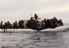 Migranti-Barca-pneumatica-Marea-Mediterana.jpg - JurnalDirect