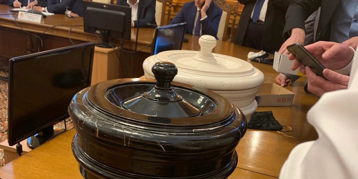 Urnele-de-vot-motiune-cenzura-sursa-g4-e1739544904666.jpeg - JurnalDirect