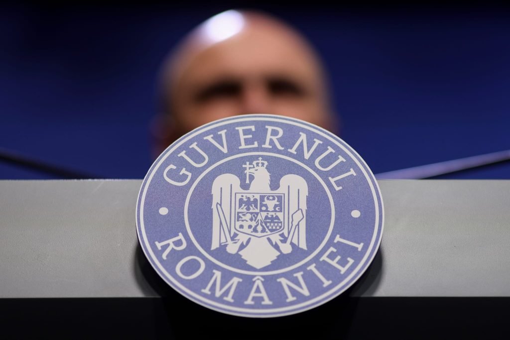 Ilie Bolojan critică reducerea indemnizației pentru doctorat: „Nu de diplome ducem lipsă, ci de competențe”