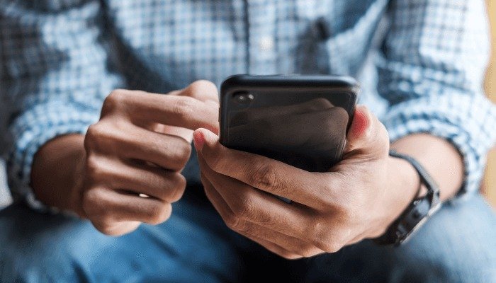 Portarea numerelor de telefon în rețelele mobile a devenit, în ultimi ani, un proces tot mai simplificat și mai accesibil pentru consumatori