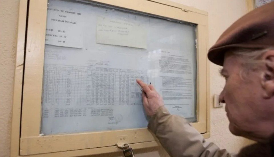 Guvernul introduce publicarea listei debitorilor, o măsură care vizează transparența și responsabilitatea financiara O măsură surprinzătoare, dar menită să stimuleze responsabilitatea financiară la nivel local, a fost anunțată recent de către ministrul Dezvoltării