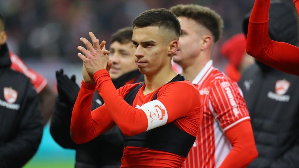 Dinamo – Universitatea Craiova: Derby-ul etapei se aprinde În acest weekend, fotbalul românesc va fi în centrul atenției, iar „Ștefan cel Mare” va găzdui un meci de mare intensitate: Dinamo București va primi vizita celor de la Universitatea Craiova