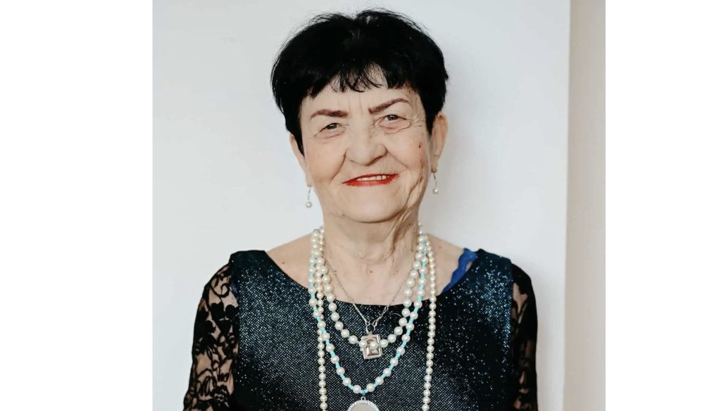 O dedicație unică pentru învățare: Amalia-Susana Tușa devine cea mai în vârstă studentă din România, la 90 de ani Într-o lume în care tinerii sunt adesea considerați cei mai entuziaști promotori ai noilor începuturi, există excepții care inspiră prin curajul, hotărârea și pasiunea lor pentru cunoaștere