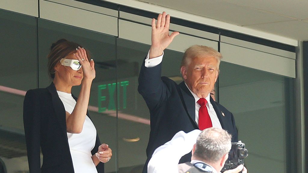 Trump critică dur show-ul de la pauza Super Bowl: „Îngrozitor și dezgustător!”