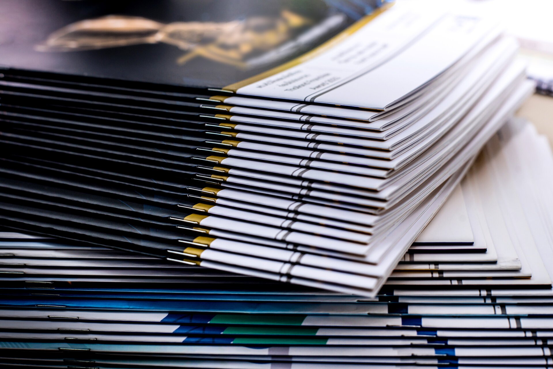 Raport despre AI și riscul de șomaj în masă: cine va beneficia?