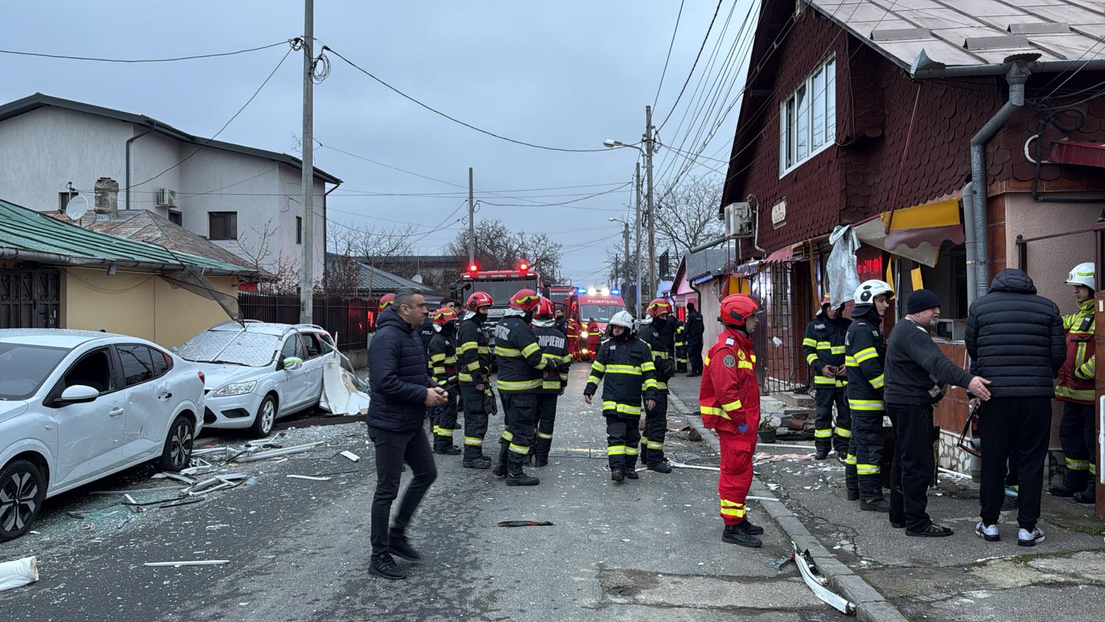Explozie într-o locuință din Sector 2, București, soldată cu victime și pagube materiale O explozie devastatoare s-a produs în această după-amiază într-un imobil de pe strada Serg