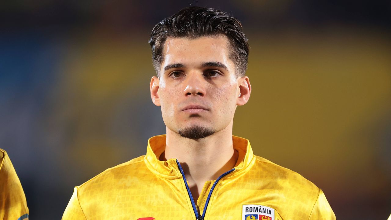 Naționala României, pe drumul spre 2026: Debut de sezon în Bruxelles În seara zilei de joi, de la ora 19:00, naționala României va avea parte de un moment deosebit, marcând începutul parcursului pentru calificarea la Campionatul Mondial din 2026