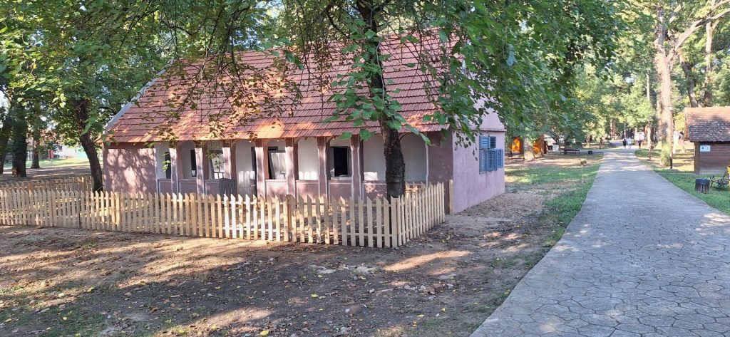 Președintele Consiliului Județean Timiș, Alin Nica, și-a exprimat sprijinul față de directorul Muzeului Satului Bănățean, Radu Trifan, după acuzațiile formulate de angajații instituției, care au notificat Ministerul Culturii cu privire la comportamentul său