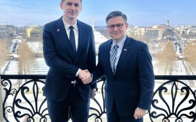 Șeful Senatului român, Mircea Abrudean, întărește parteneriatul cu Statele Unite în vizită la Washington Președintele Senatului României, senatorul liberal Mircea Abrudean, a avut zilele acestea o întâlnire oficială la Washington D.C