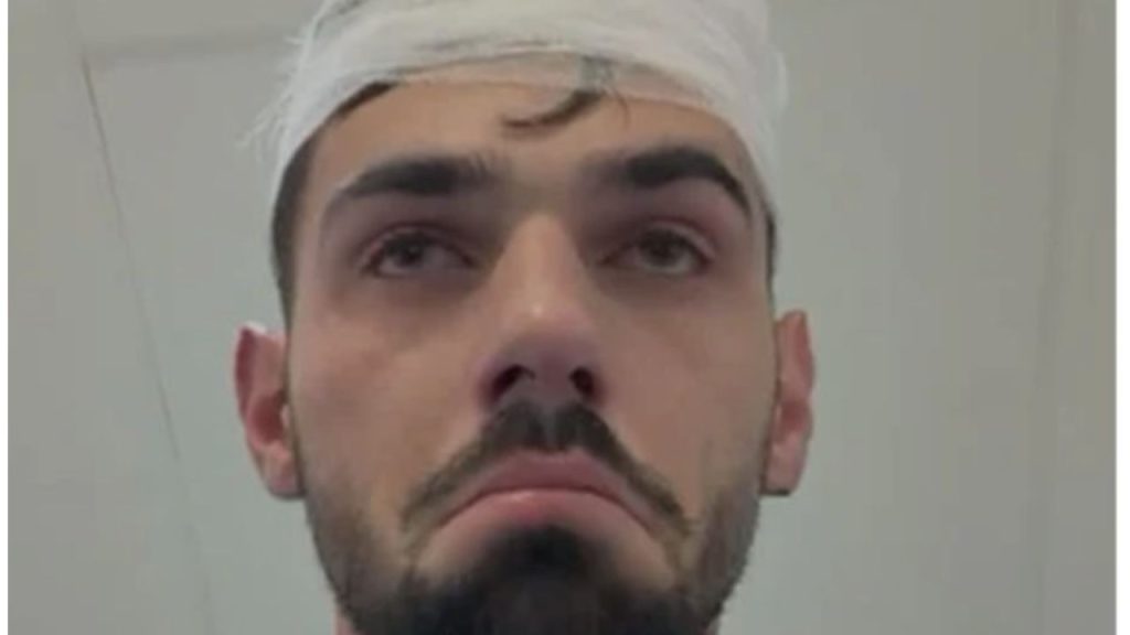 Fiul unui fost campion național, bătut cu parul de fotbaliștii de la Poli Timișoara, internat în spital. Măsuri luate.