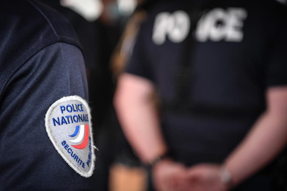 Procurorii din Paris au deschis o anchetă care vizează o posibilă tentativă de spionaj cibernetic de amploare, suspectând cetățeni chinezi că ar fi încercat să obțină ilegal date sensibile ale guvernului și armatei franceze prin utilizarea tehnologiei satelitare Starlink