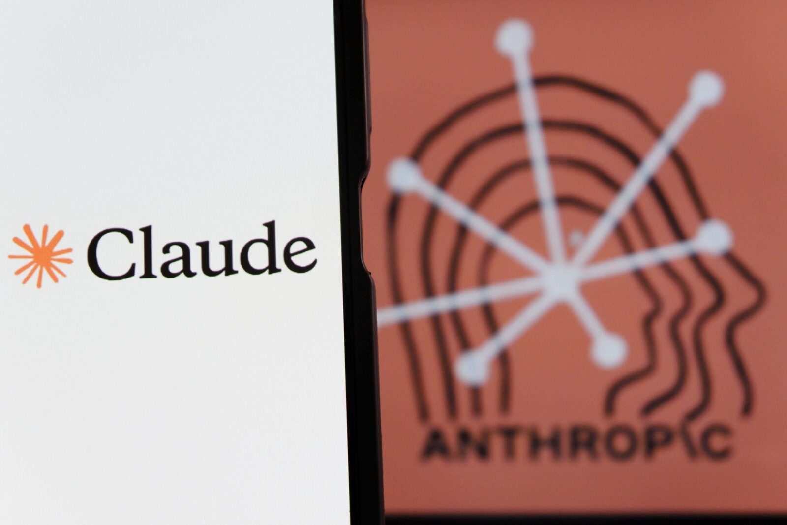 Noile instrumente de inteligență artificială ale startup-ului american Anthropic au zguduit piețele financiare săptămâna aceasta, alimentând temeri privind o revoluție în domeniul dezvoltării software și impactul asupra industriilor tradiționale